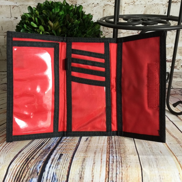 Disney Tigger Tri-fold Checkbook Wallet - Picture 8 of 8